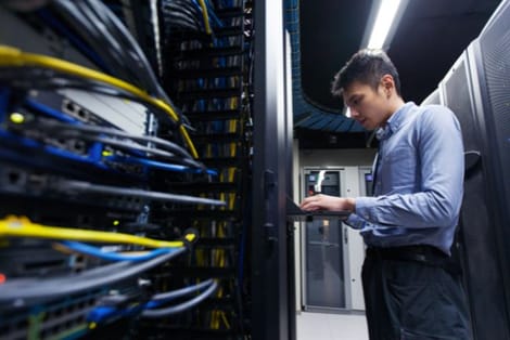 A Beginner's Guide To Data Center as a Service (DCaaS)
